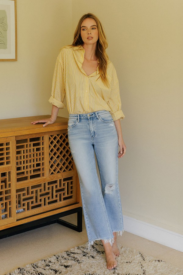 HIGH RISE DISTRESSED CROP SLIM WIDE...